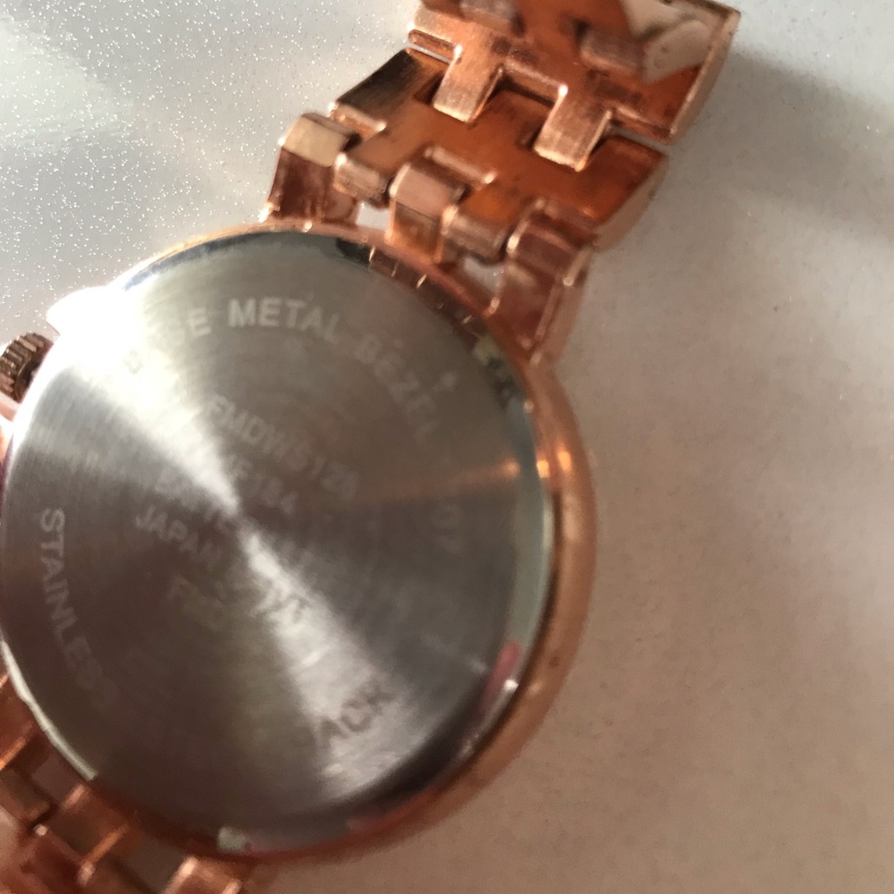 Watch - Picture 2 of 3